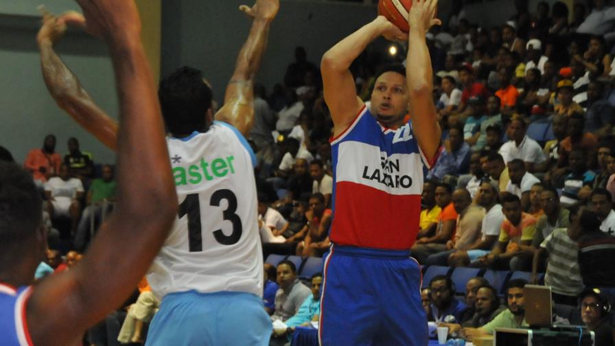 Los Prados remonta y se impone a San Lázaro