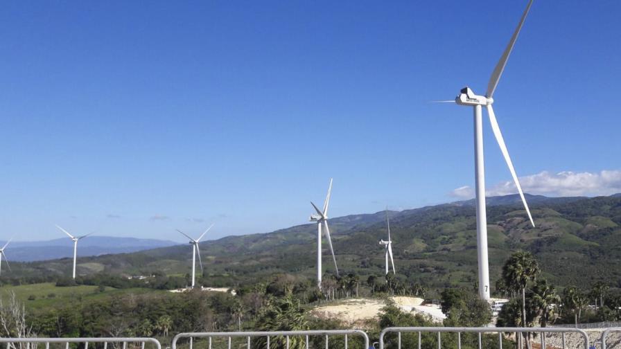 Dejan inaugurado el Parque Eólico Larimar 