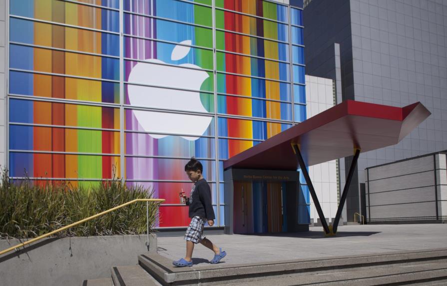 Estadounidenses divididos en batalla de Gobierno contra Apple