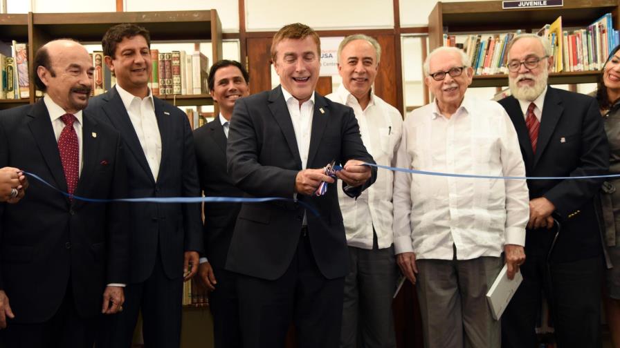 Piden prohibir visitas de Brewster a las escuelas Piden prohibir visitas de Brewster a las escuelas