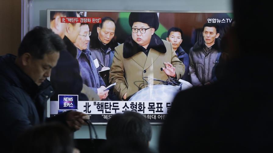 Corea del Norte dispara nuevos misiles; EE.UU. despliega bombarderos en Asia-Pacífico