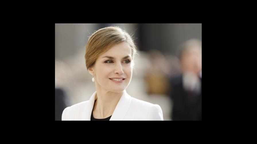 Mensaje sobre “ tarjetas en la mierda” de Letizia coloca en aprietos a reyes de España