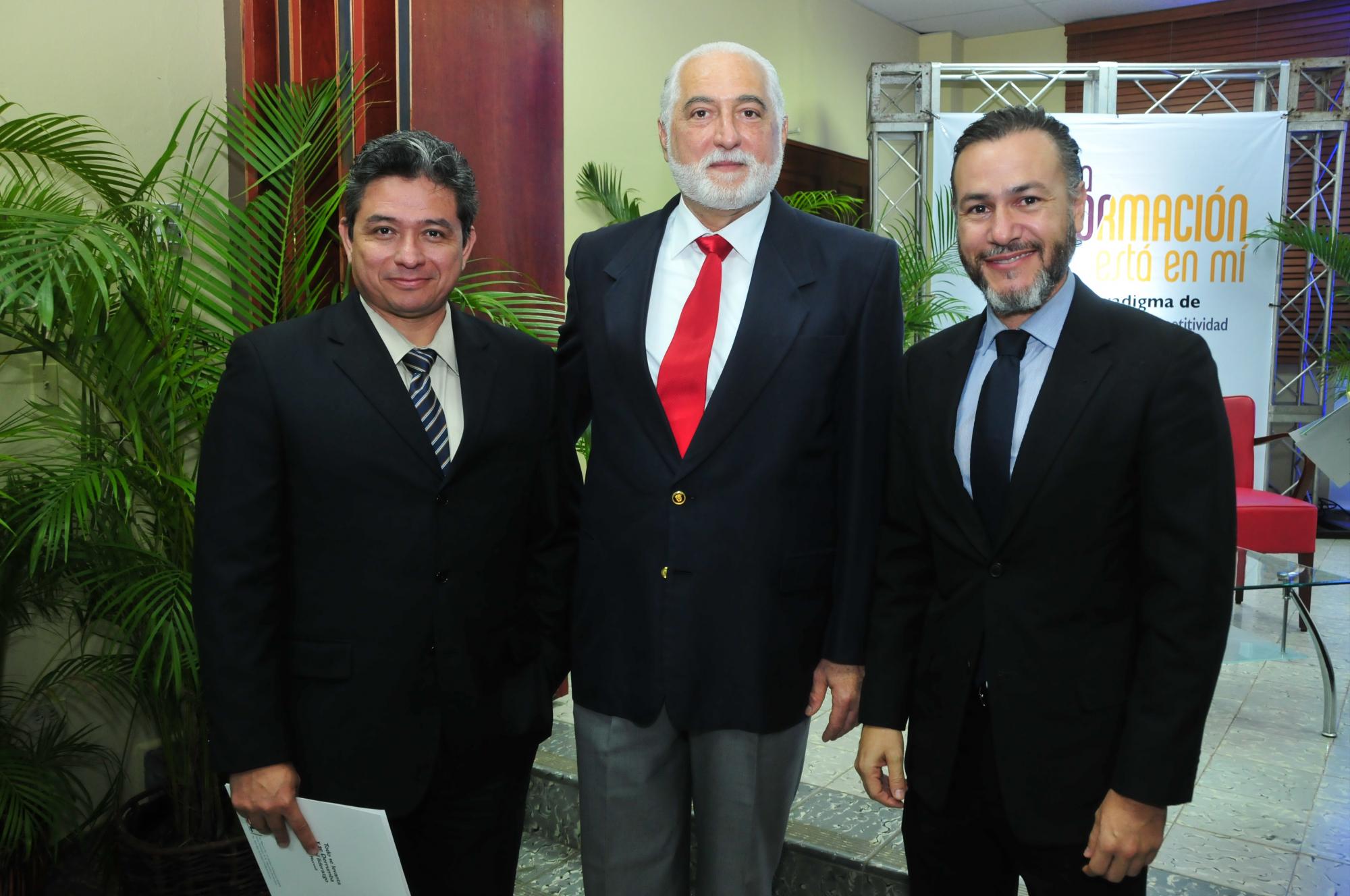 Nestor Monrroy, Rodolfo Minaya y Alejandro Buitron