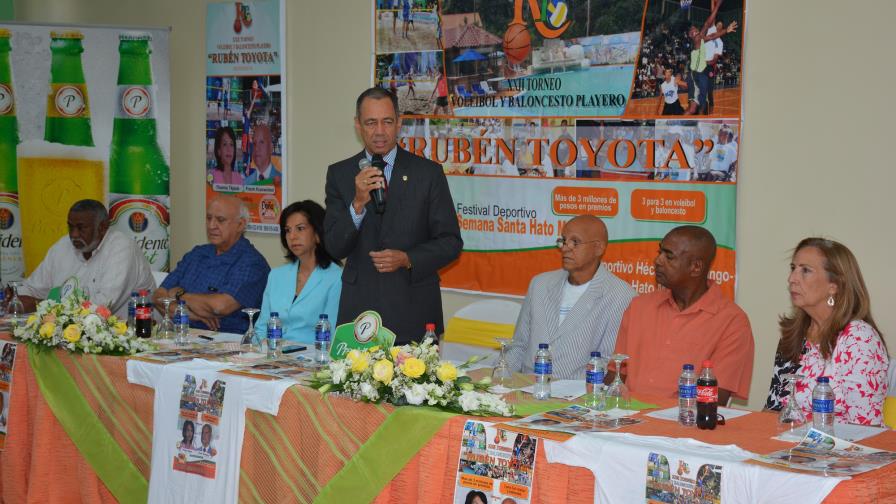 Voleibol y baloncesto playero Rubén Toyota: Marca de Hato Mayor del Rey Voleibol y baloncesto playero Rubén Toyota: Marca de Hato Mayor del Rey