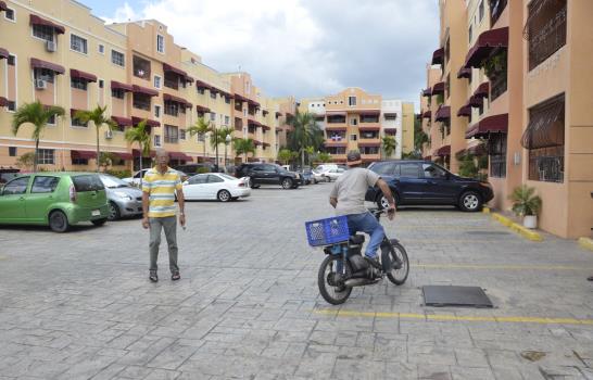 Vecinos de Mariot advierten que no se mudarán del sector por envasadoras  