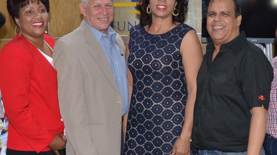 Realizan coloquio, “El béisbol se pone faldas”