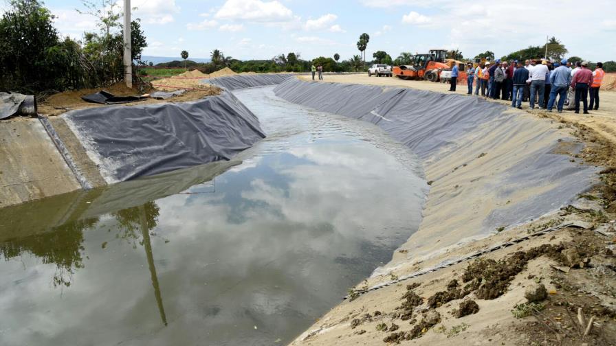 Menor muere ahogado en un canal de Santiago