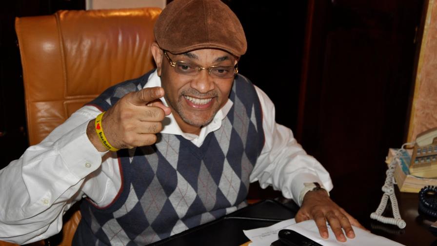 Espectáculos Públicos suspende presentador Nelson Javier “El Cocodrilo”