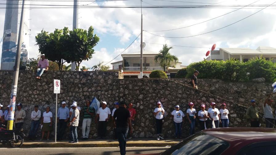 El PRM suspende marcha caravana en Santo Domingo Este por muerte de Febrillet