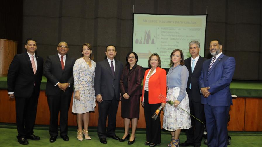 Celebrando a la Mujer