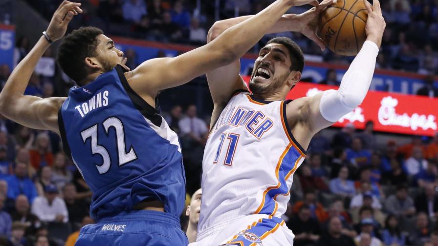 Towns marca 17 puntos y Minnesota derrotó a Oklahoma