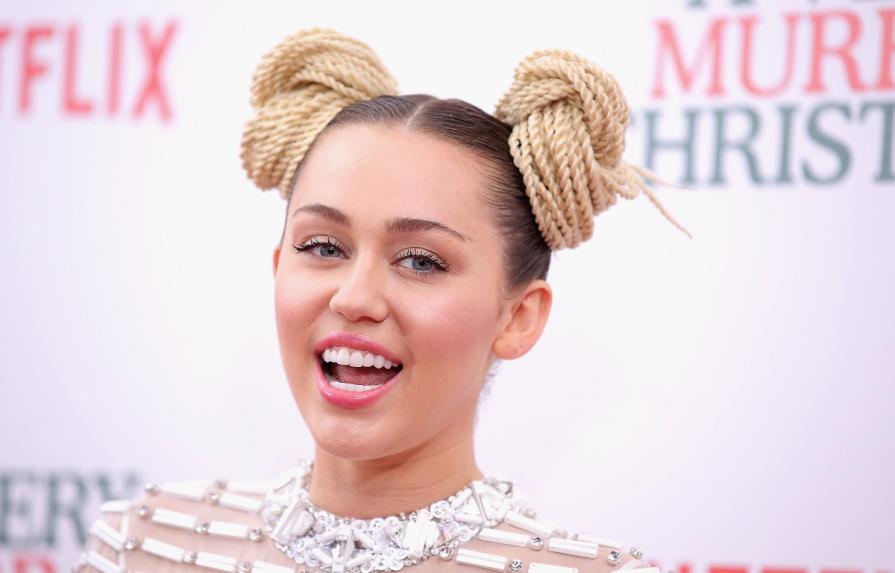 Miley Cyrus quiere a todos los invitados a su boda “drogados”