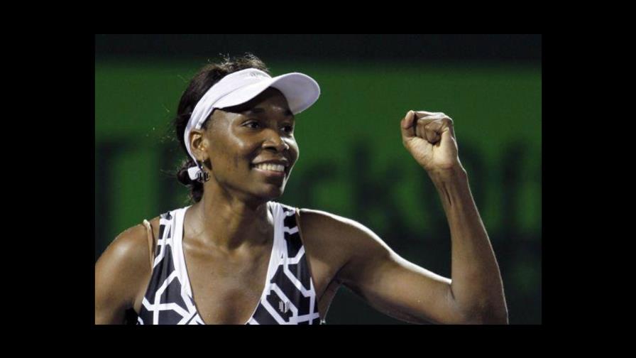 Serena avanza y Venus cae en su regreso a Indian Wells 