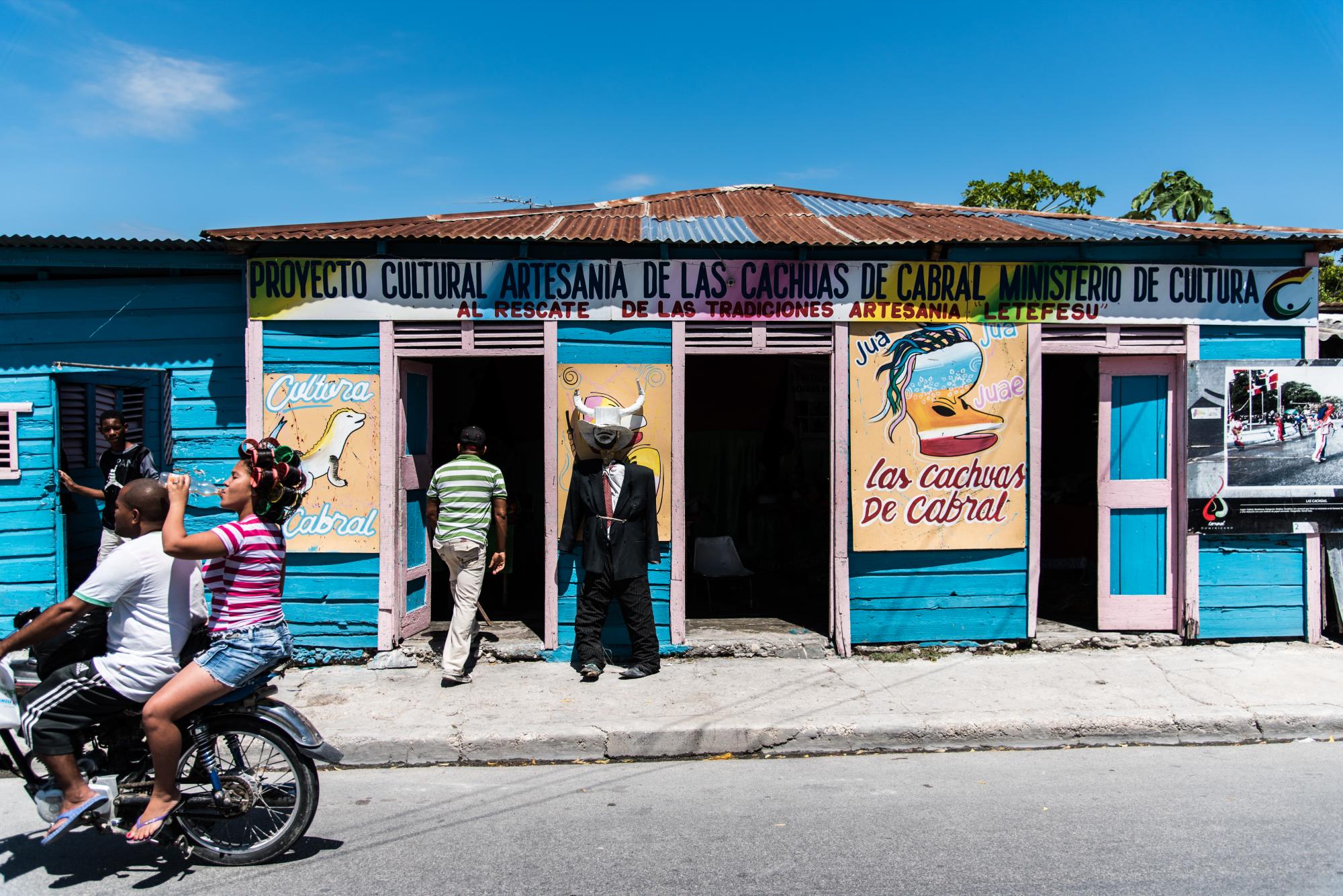 Taller contiguo a la casa. 
