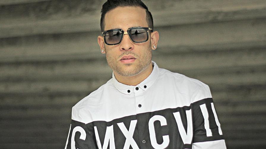 Variada oferta musical en desfile regional del carnaval en Bonao