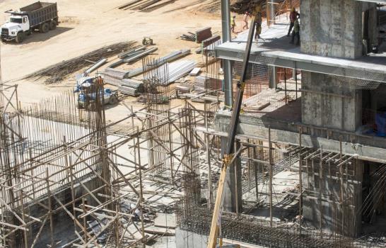 Están muy avanzados los trabajos de construcción en Ciudad Sanitaria Dr. Luis E. Aybar 