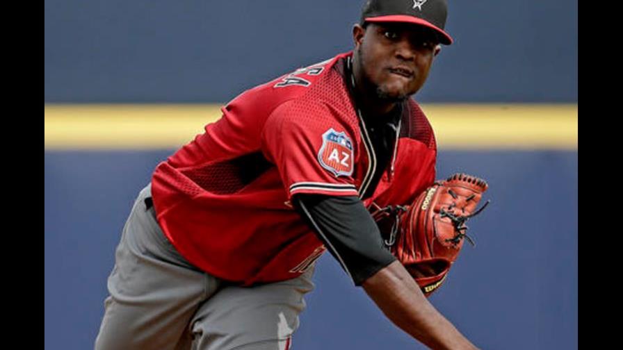 Dominicano De La Rosa y  Peralta se lucen en triunfo de Arizona ante Reales 