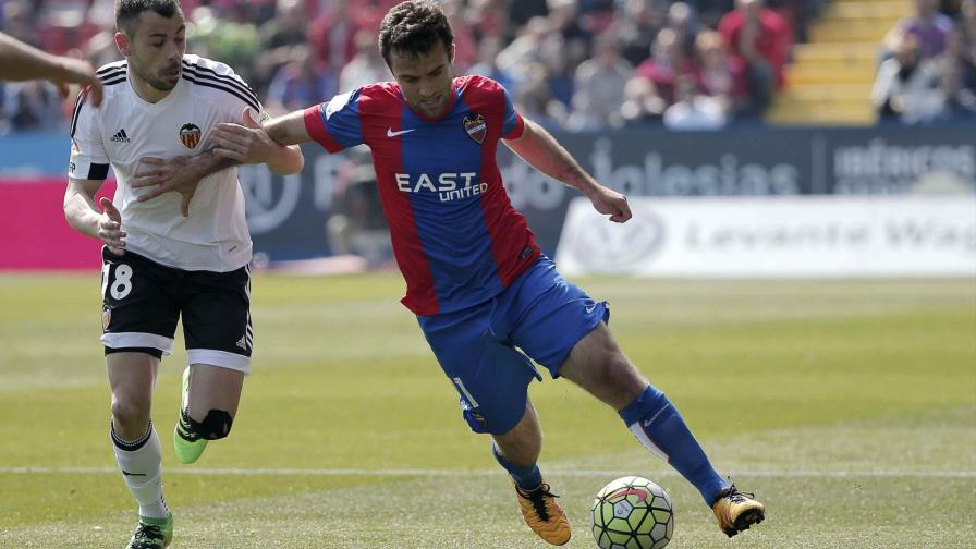 Levante gana el clásico valenciano y toma aire 
