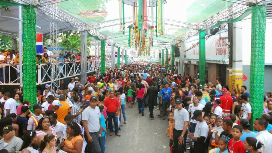Hoy, Gran Desfile regional en Bonao