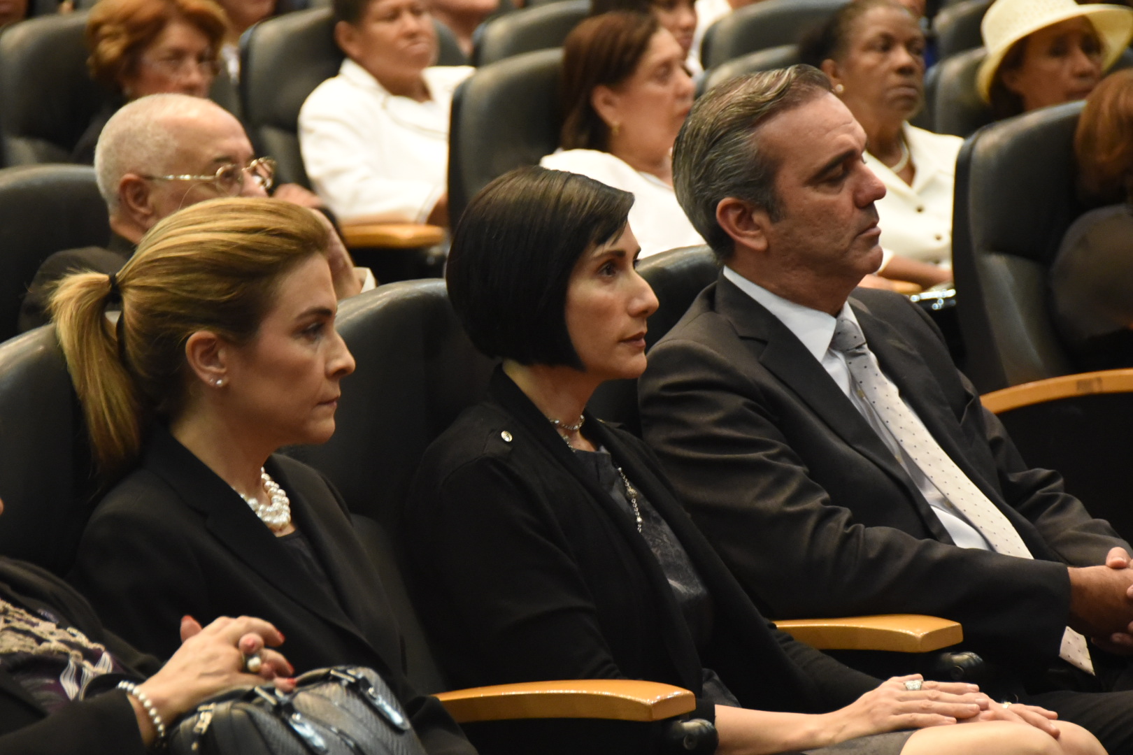 El candidato presidencial del Partido Revolucionario Moderno (PRM), Luis Abinader, y su esposa.