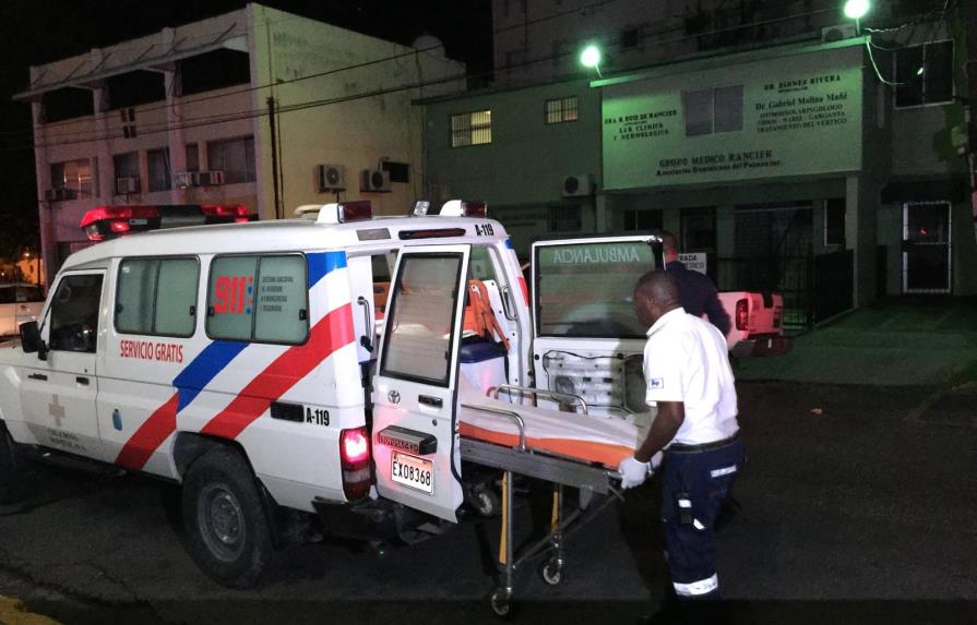 Una ambulancia llega al Palacio de Justicia, donde está detenido Blas Peralta