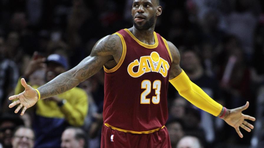 LeBron James impone su clase ante unos débiles Clippers