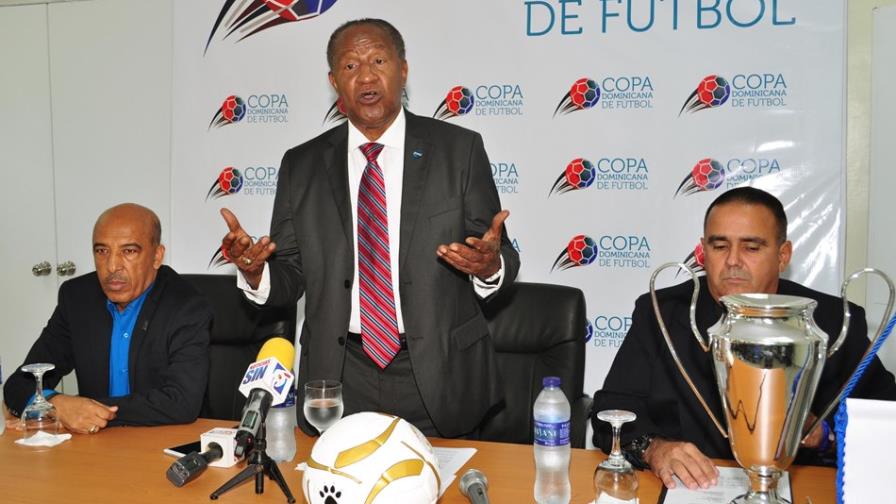 PRM anuncia a Osiris Guzmán como su candidato a senador por San Cristóbal