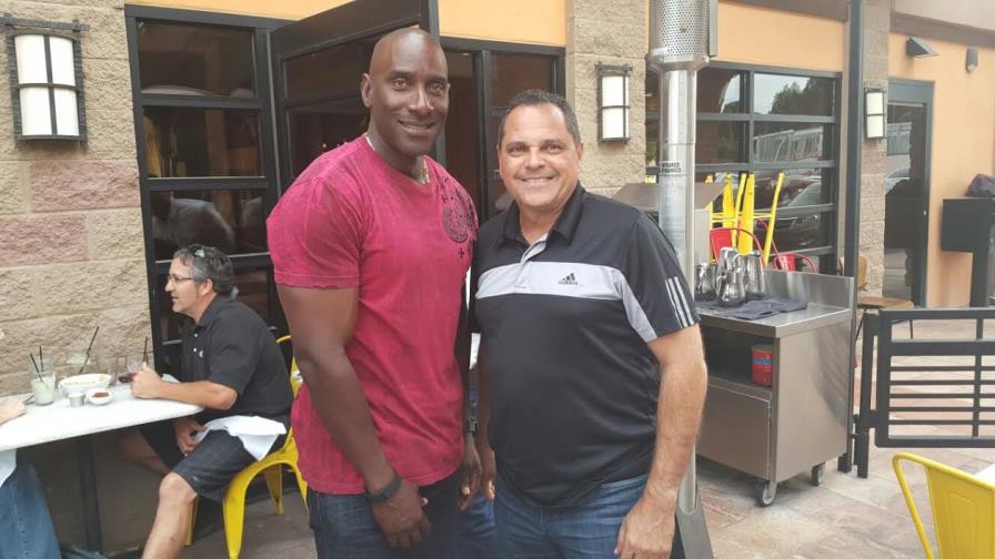 Junior Noboa concluyó ciclo de entrevistas con Roberto Kelly