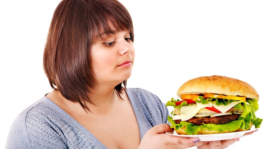 ¿Por qué no podemos parar de comer o tomar a tiempo?