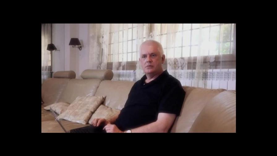 Profesor universitario de 61 años es obligado a renunciar tras una carrera de diez años en el cine porno