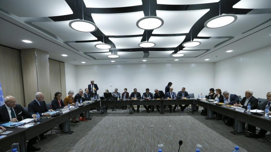 Siria entra en sexto año de guerra con retirada rusa y negociaciones de paz