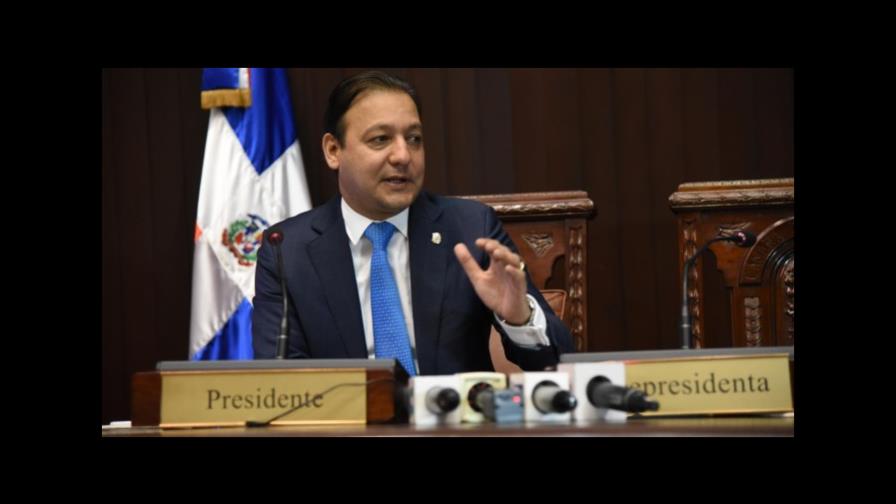 Abel Martínez escoge a su compañera de boleta