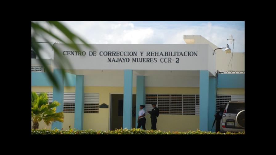 Policía apresa a una mujer de 60 años con marihuana en Najayo Mujeres 