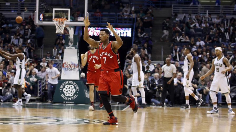 Kyle Lowry conduce a los Raptors sobre Milwaukee