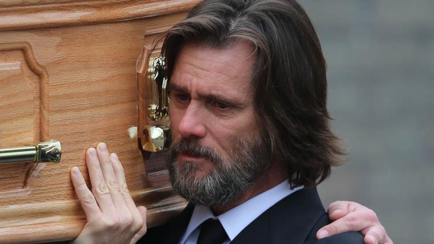 Jim Carrey estrena novia, cinco meses después de haber muerto su ex