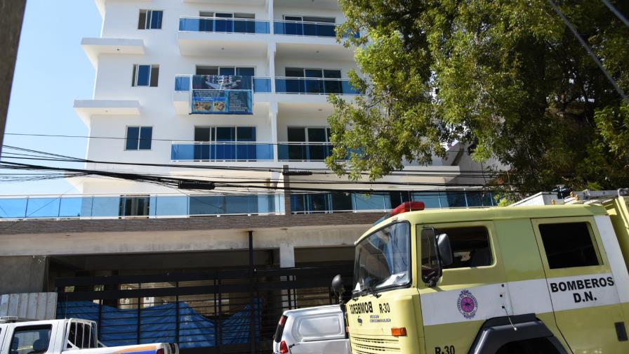 Autoridades tratan de evitar que chino buscado por muertes de dos prestamistas salga del país