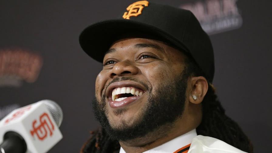 Cueto salió ileso de pelotazo