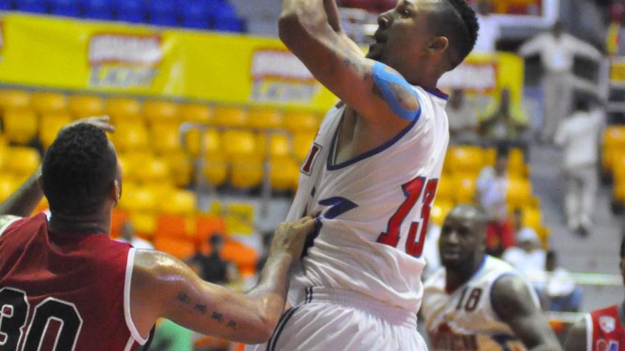 Filión lidera amplio triunfo de Sameji