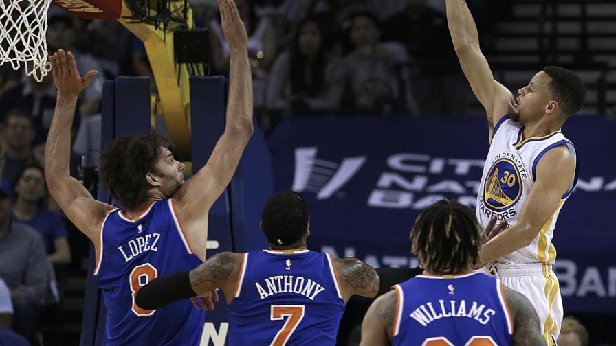 Stephen Curry amplía en ocho su record de triples 