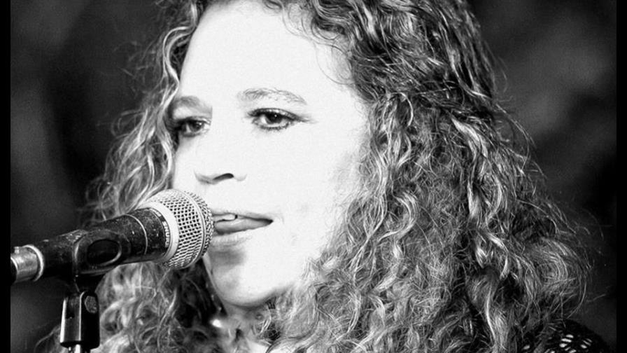 La poeta Martha Rivera será candidata a diputada por el Distrito Nacional