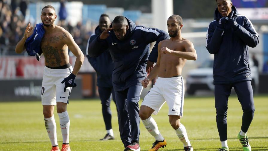 París SG celebra el título en el Parque de Los Príncipes ante el Mónaco