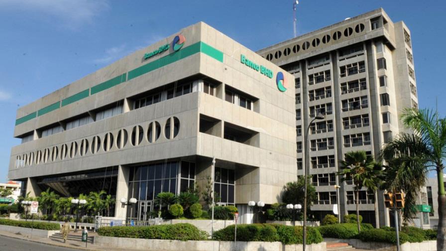 Fiduciaria BHD muestra resultados 2015; BHD Fondos lanza inversión con permanencia renovables Fiduciaria BHD muestra resultados 2015; BHD Fondos lanza inversión con permanencia renovables