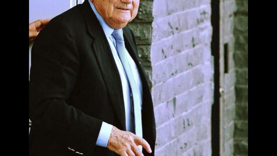 Blatter ganó 3,7 millones de dólares y FIFA perdió 122 millones en 2015 Blatter ganó 3,7 millones de dólares y FIFA perdió 122 millones en 2015