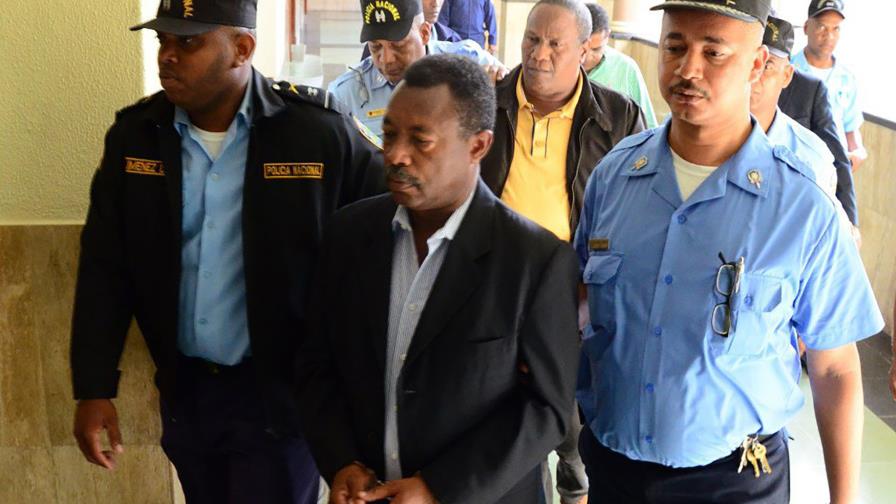 Falta de regulaciones permite “colar” candidatos cuestionados