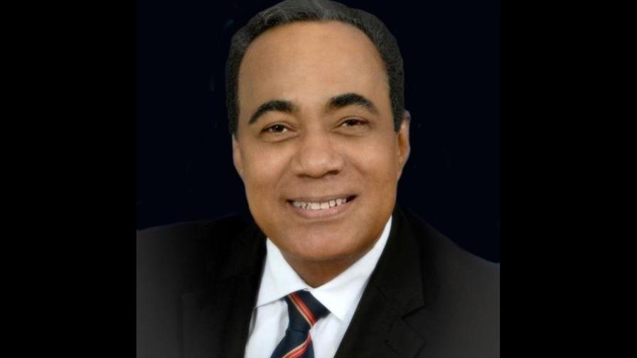 El locutor César Pichardo esta ingresado en la clínica Corazones Unidos