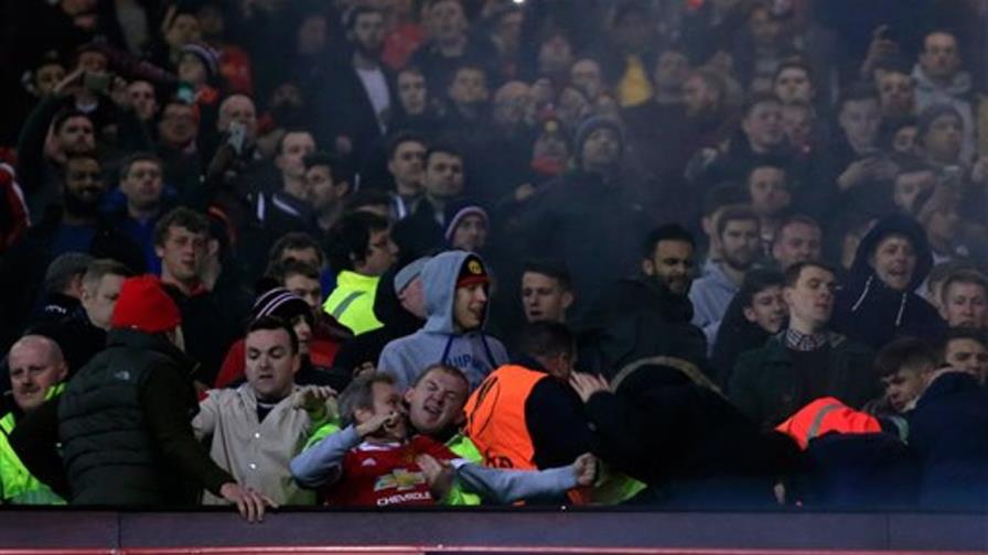 UEFA abre expediente disciplinario a United, Liverpool 