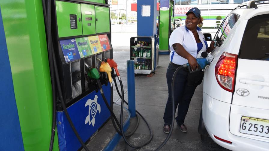 Combustibles aumentan entre RD$1.85 y RD$4.50; precio del Gas Natural, invariable Combustibles aumentan entre RD$1.85 y RD$4.50; precio del Gas Natural, invariable