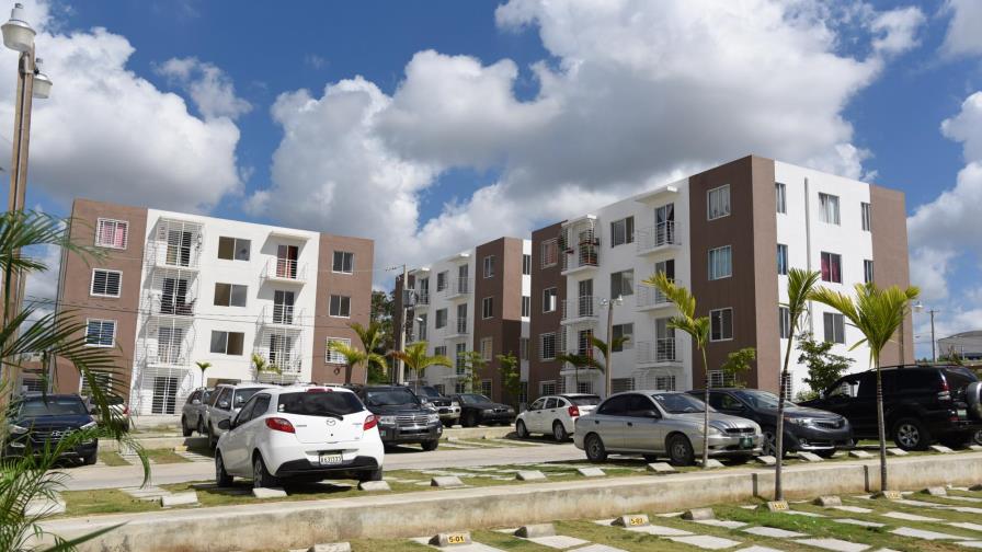 Inauguran proyecto de apartamentos