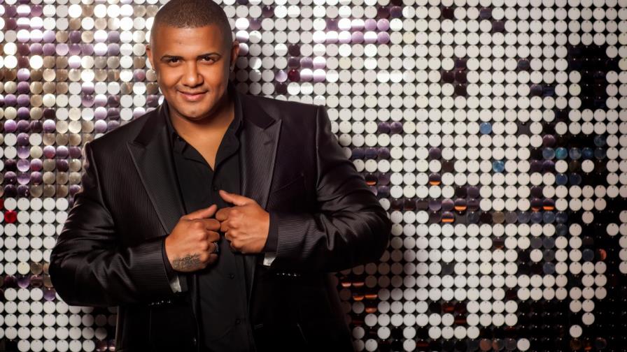 Henry Méndez se presentará esta noche en la Plaza España