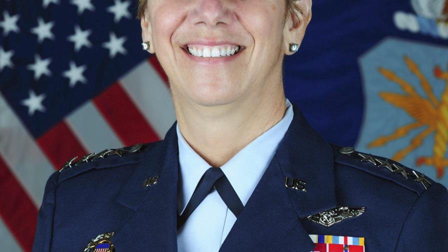 Obama nominará por primera vez una mujer para dirigir un comando de combate